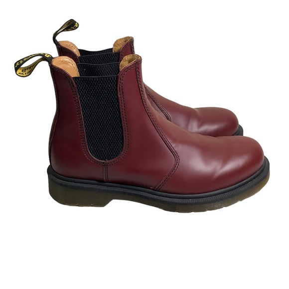 Dr. Martens Shoes - Dr. Martens Chelsea Boots in Cherry Unisex